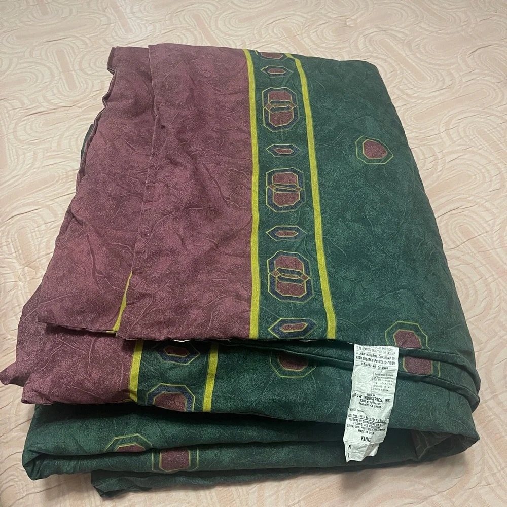 Vintage 90’s Burgundy and Hunter Green King Size Comforter Retro Nostalgic Y2K